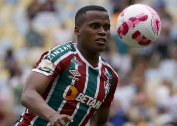 Otro partidazo para Jhon Arias en Brasil: ¡Doblete de asistencias!