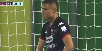 Y un día cayó el arco de Juan Espitia en Santa Fe