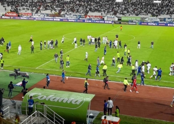 Otra de las barras en el FPC: ¡Así terminó el partido en Palogrande!