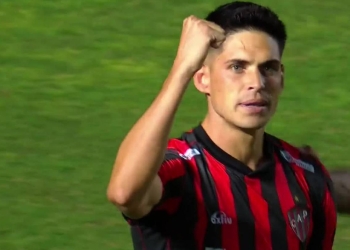 Atlético Nacional recibe un gol de Patronato a los 2 minutos