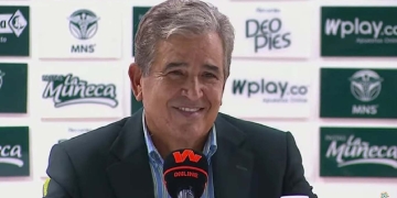 Pasó en la rueda de prensa: "Profesor Pinto, por favor regáleme una sonrisa"