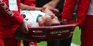 ¡La lesión de Alexis Pérez! Llanto, dolor y salida en camilla