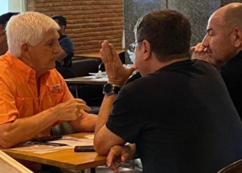 "Yo soy alumno de Julio Comesaña": Bolillo contó sobre la charla que tuvieron