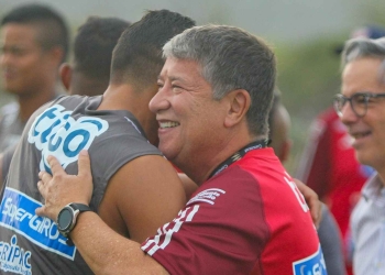 La compleja y tensionante relación entre el Bolillo Gómez y Carlos Bacca