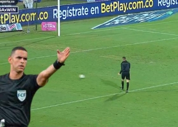 Momento viral en el fútbol colombiano: ¡Gol del árbitro Carlos Ortega!