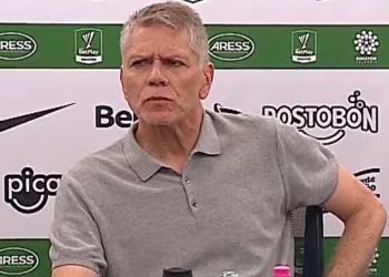 Autuori: “No podemos tirar 19 minutos a la basura” y lo que nadie vio para el cambio de Jarlan
