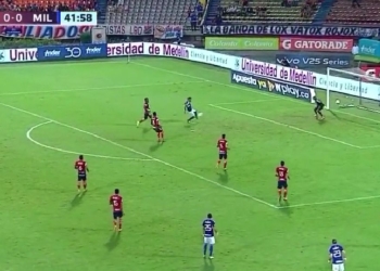 Beckham David Castro silenció el Atanasio con su primer gol como profesional