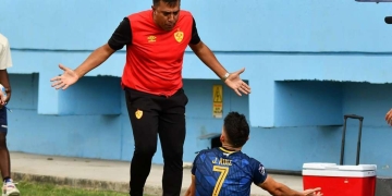 Video: César Farias agredió físicamente a dos jugadores rivales