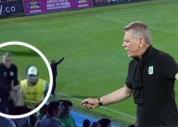 «Ma aruñó y me halo la camisa»: recogebolas de Águilas denunció a Paulo Autuori