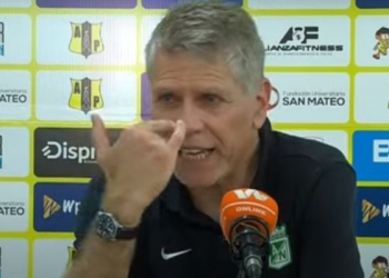 Técnico de Atlético Nacional, inconforme con el arbitraje en Barranca: «El VAR se durmió»