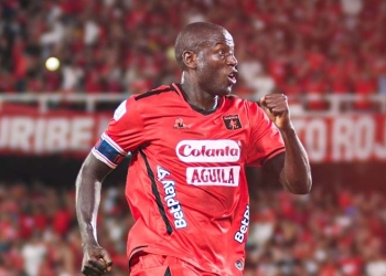El puesto de Adrián Ramos entre los goleadores históricos de América y a cuánto está del primero
