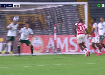 El gol de la clasificación que le sacaron de la raya a Santa Fe