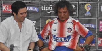 Alberto Gamero y el porqué no pone su paso por Junior en la hoja de vida