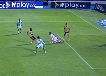 Kevin Mier: de la caída a la increíble reacción ante Marco Pérez