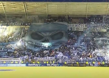 ¡Espectacular acompañamiento a Millonarios de sus hinchas en Tunja!