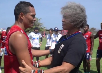 El apoyo del Pibe Valderrama a Carlos Bacca: "Si juega, hace doce goles"