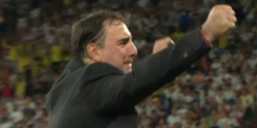 Néstor Lorenzo: lágrimas por el triunfo histórico, su cábala y “cuando juegas contra un grande…”