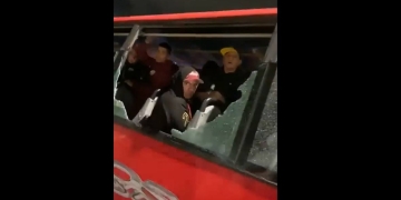 Universitario se queja por agresiones de sus hinchas en Bogotá