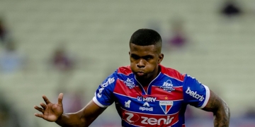 Es defensor, juega en Brasil y podría ser el nuevo refuerzo de Junior