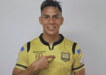 Alex Castro cambia de equipo en el fútbol colombiano