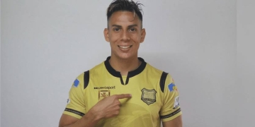 Alex Castro cambia de equipo en el fútbol colombiano