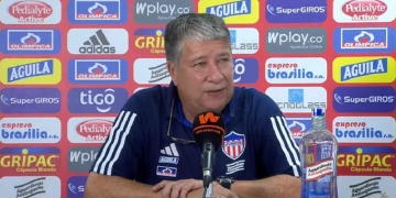 La explicación del Bolillo a la derrota: "Águilas tiene más trabajo que Junior"
