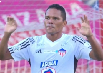 Bacca, el gol que lo acerca a varios récords y "cuando no marco dicen que estoy viejo"