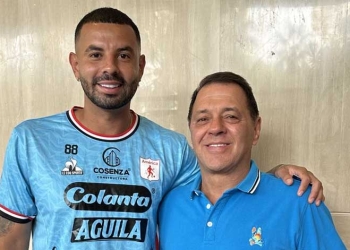 La foto viral de Tulio Gómez y Edwin Cardona