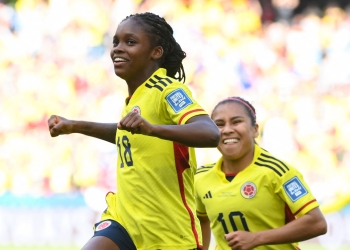 Linda Caicedo se une a la fiesta con ayuda de la portera coreana