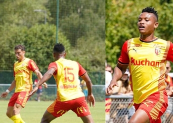 Óscar Cortés jugó como titular en amistoso del Lens