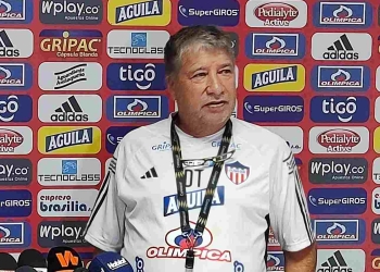 Junior: Bolillo Gómez y otra rueda de prensa llena de frases polémicas