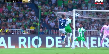 ¡Dejaron vivo a Racing! Los dudosos penales que pitaron en contra de Nacional