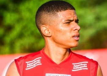 José Enamorado: "Estoy listo para ser titular" y "No es que yo vaya a salvar a Junior"