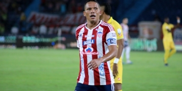 Otra noche para el olvido de Carlos Bacca: Gol anulado y más chances sin concretar