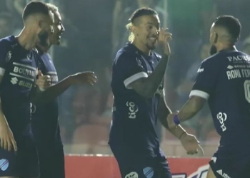 Francisco Da Costa ya hizo gol con Bolívar y celebra en Copa Libertadores