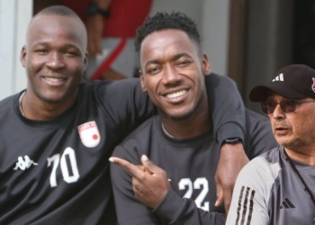 ¿Ever Valencia y Emerson Batalla llegaron a Santa Fe por la cláusula de Alfredo Arias? 