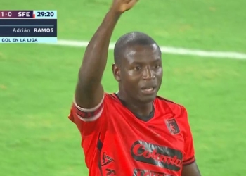 Adrián Ramos pone el pecho y aparece otra vez ante Santa Fe