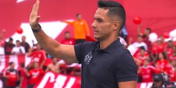 Lucas González y los detalles del que iba a ser su despido: la razón de la directiva y la reunión con los capitanes