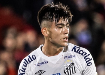 Oficial: Santos rescindió el contrato de Daniel Ruiz
