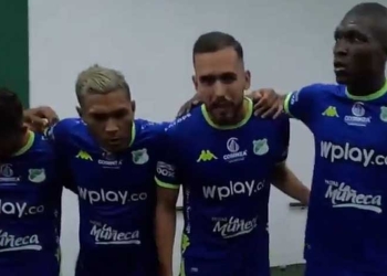 Luis Haquín y su voz de mando en el grupo de Deportivo Cali