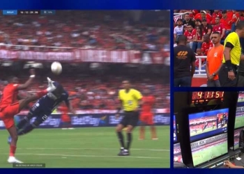 5 minutos para sancionar esto como penalti para el DIM