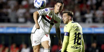 James en la Sudamericana: asistencia… ¡y penalti errado!