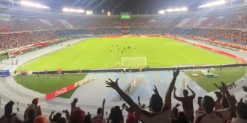 Y sonó de manera prolongada el «JUGADORES…» en el Metropolitano
