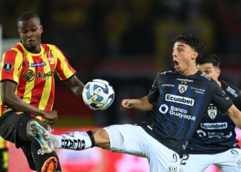 Larry Angulo y otro golazo a su carrera: ahora en la Copa Libertadores