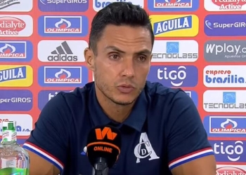Lucas González: «Nos pitan 5 penales en dos partidos y por ahí pasan los resultados»