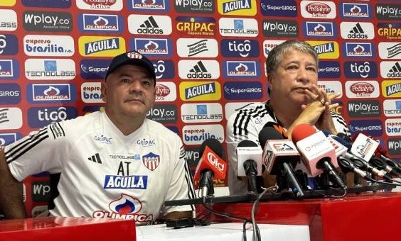 Otra joya del cuerpo técnico del Bolillo Gómez: "Hay una campaña contra nosotros"
