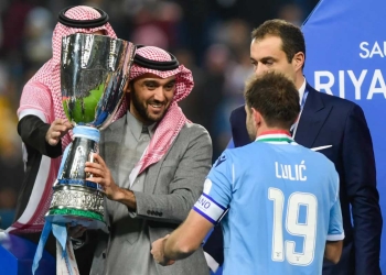 Príncipe saudí dice que no le importan las acusaciones por «lavado deportivo»