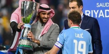 Príncipe saudí dice que no le importan las acusaciones por «lavado deportivo»