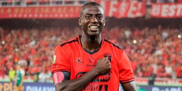 ¡Llegó el segundo aire de Adrián Ramos! Es el goleador de América con casi 38 años