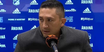 “No hay un arbitraje serio” y “sin son 7 (minutos de adición), son 7, no 10 o hasta que hagan el gol”